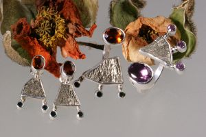 GL_Earrings02.jpg